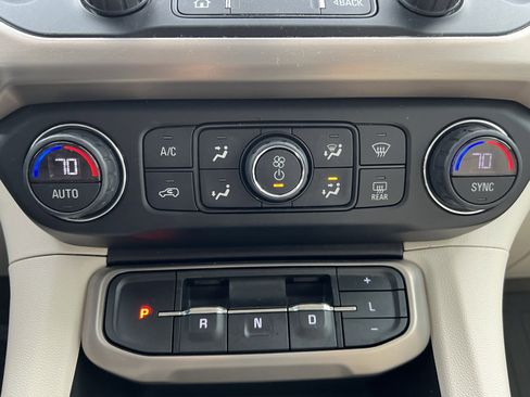 Used 2021 GMC Acadia Denali w/ Denali Technology Package image 30