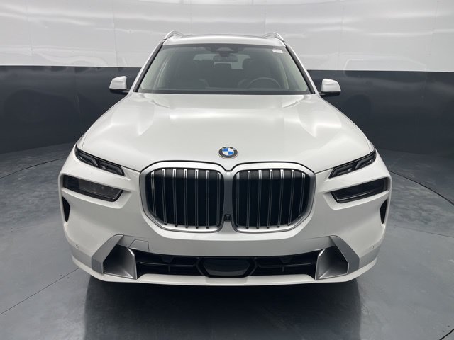 Used 2023 BMW X7 xDrive40i AWD/4WD image 4