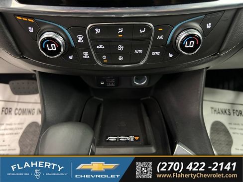 Used 2023 Chevrolet Traverse Premier AWD/4WD image 32