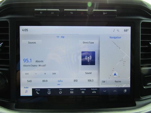 Used 2023 Ford F150 Lariat w/ Equipment Group 502A High image 33