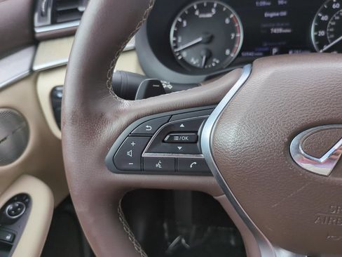 Used 2019 INFINITI QX50 Essential w/ Sensory Package FWD image 24