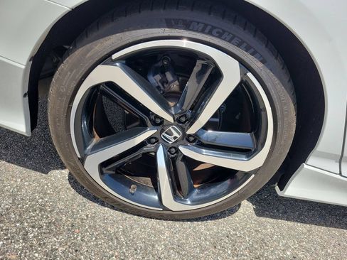 Used 2019 Honda Accord Sport image 6