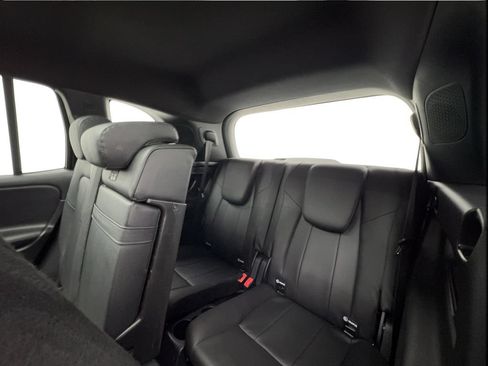 Used 2021 Mercedes-Benz GLB 250 4MATIC w/ Premium Package image 26
