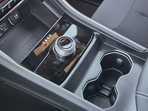 New 2025 Jeep Grand Cherokee Laredo X w/ Luxury Tech Group I image 19