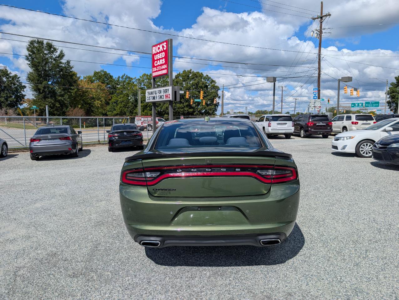 Used 2018 Dodge Charger SXT Plus w/ Blacktop Package RWD image 8
