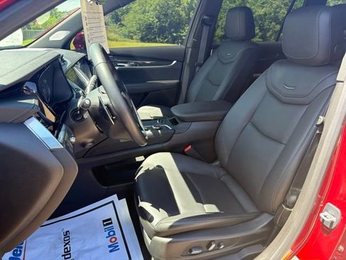Certified 2023 Cadillac XT6 Sport w/ LPO, ONYX Package AWD/4WD image 11