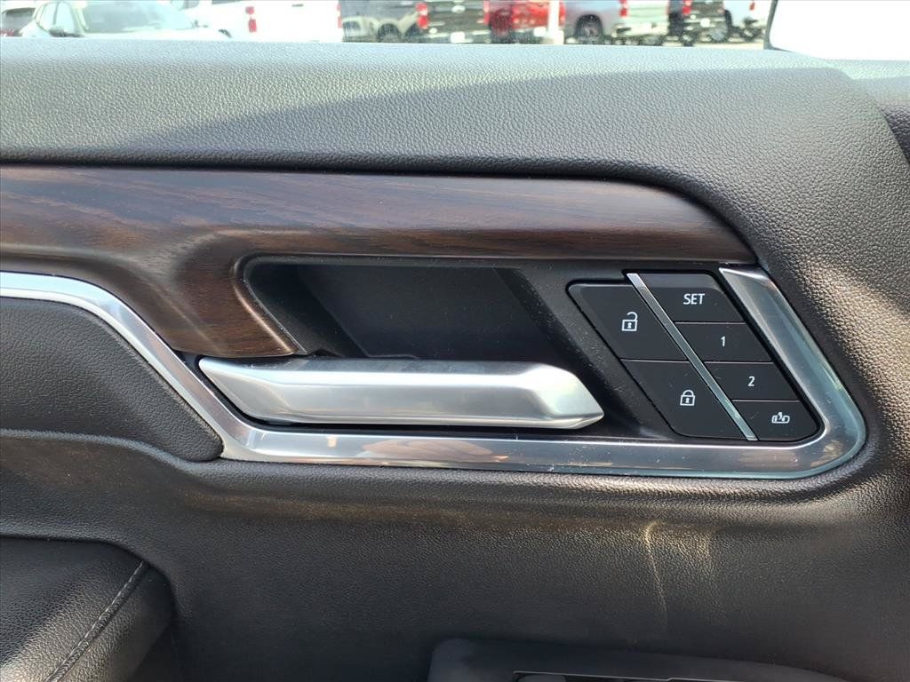 Used 2022 GMC Sierra 1500 SLT w/ SLT Convenience Package AWD/4WD image 15