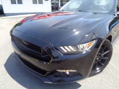 Used 2016 Ford Mustang GT w/ Black Accent Package RWD image 18