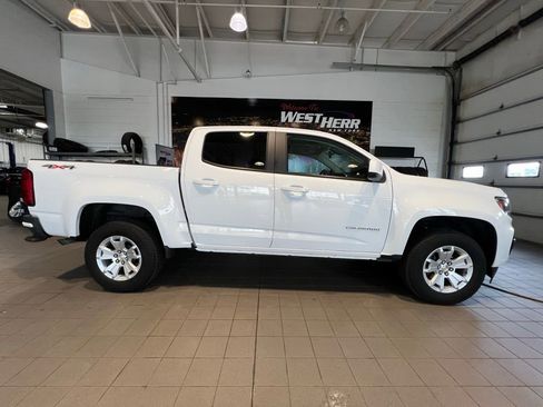 Used 2022 Chevrolet Colorado LT w/ LT Convenience Package AWD/4WD image 14