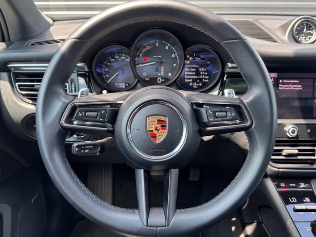 Certified 2022 Porsche Macan AWD/4WD image 20