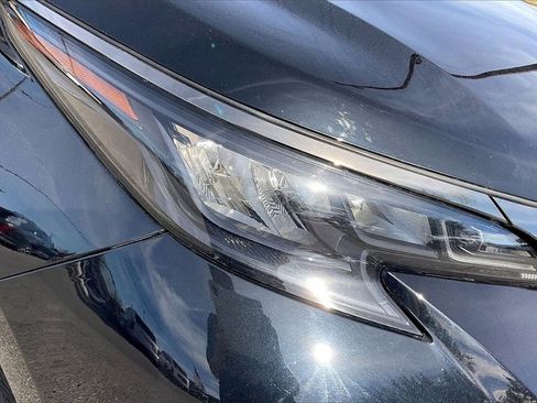 Used 2024 Toyota Sienna XSE image 8