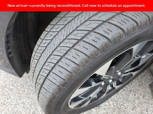 Certified 2023 Kia Carnival EX image 9