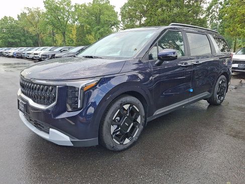 New 2026 Kia Carnival EX FWD image 3
