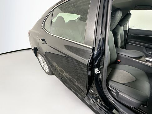 Used 2024 Toyota Camry LE w/ Convenience Package FWD image 28