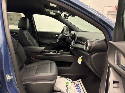 New 2026 Chevrolet Equinox LT w/ Convenience Package II image 31