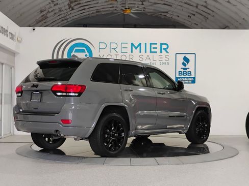 Used 2021 Jeep Grand Cherokee Laredo X RWD image 24