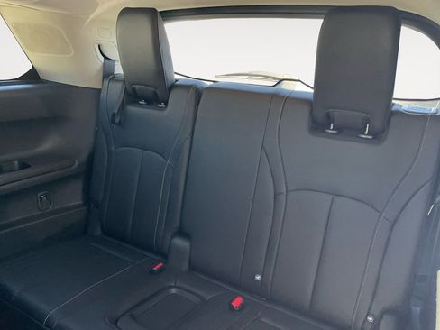 Used 2024 INFINITI QX60 Pure w/ Cargo Package image 30