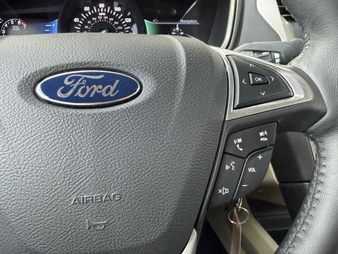 Used 2015 Ford Fusion SE w/ Equipment Group 202A image 15