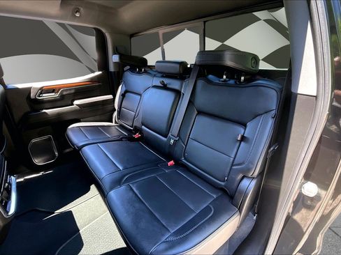 Used 2023 GMC Sierra 1500 Denali w/ Technology Package AWD/4WD image 26