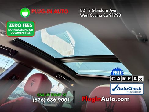 Used 2017 Maserati Levante AWD/4WD image 3