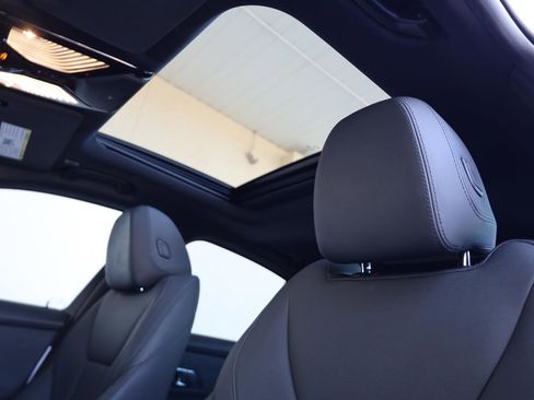 Used 2019 BMW 330i Sedan w/ Driving Assistance Package RWD image 17