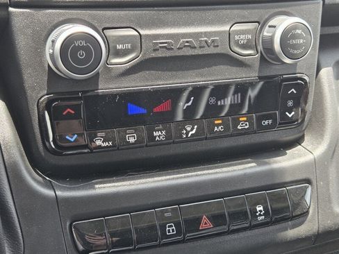 New 2026 RAM ProMaster 2500 w/ Convenience Group FWD image 17