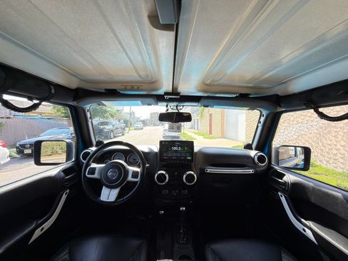 Used 2014 Jeep Wrangler Unlimited Sahara AWD/4WD image 23