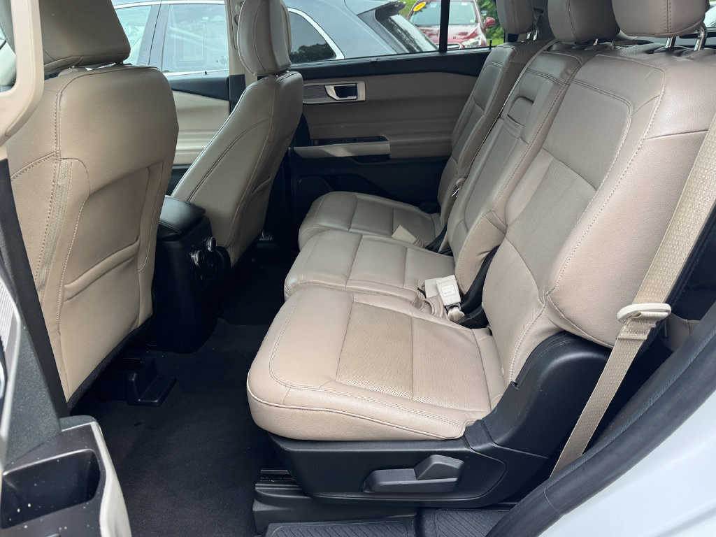 Used 2023 Ford Explorer Limited AWD/4WD image 35