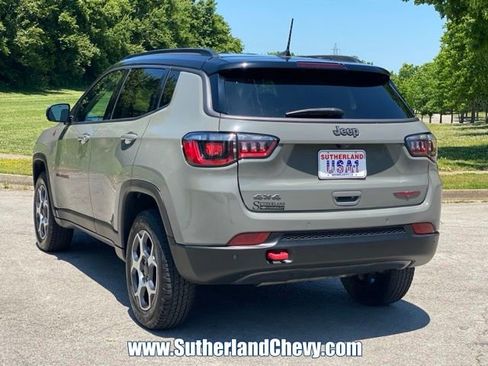 Used 2022 Jeep Compass Trailhawk AWD/4WD image 5