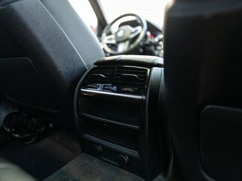Used 2018 BMW 530i xDrive AWD/4WD image 21