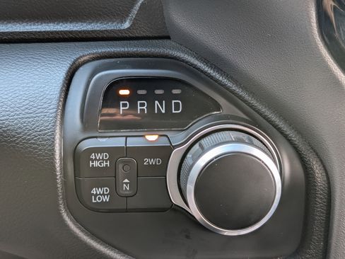 Used 2024 RAM 2500 Big Horn w/ Sport Appearance Package image 31