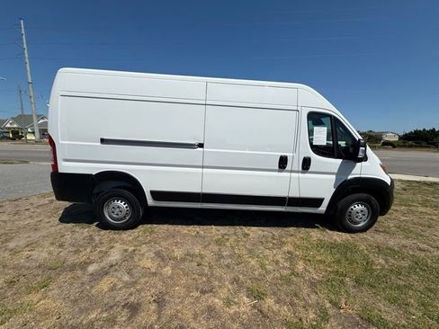 Used 2025 RAM ProMaster 2500 image 8
