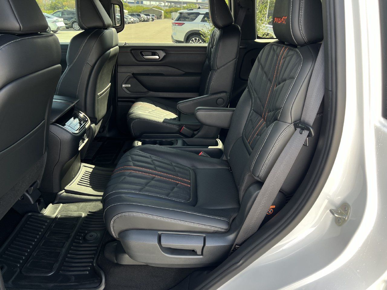 New 2026 Nissan Armada PRO-4X AWD/4WD image 15