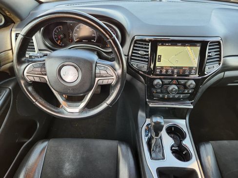 Used 2020 Jeep Grand Cherokee Altitude image 36