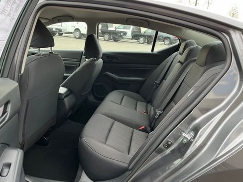 Used 2024 Nissan Altima 2.5 SV FWD image 28