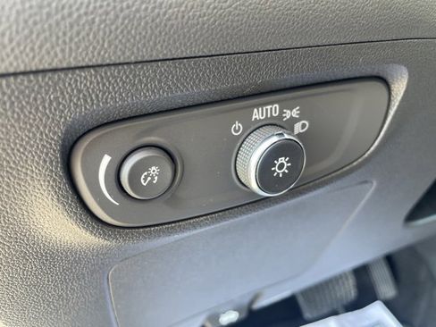 Used 2025 Buick Encore GX Sport Touring w/ Advanced Technology Package image 16