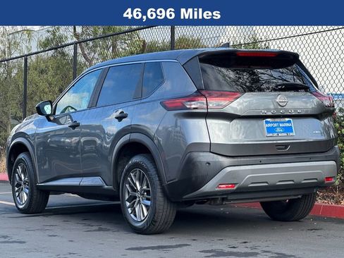 Used 2023 Nissan Rogue S image 8