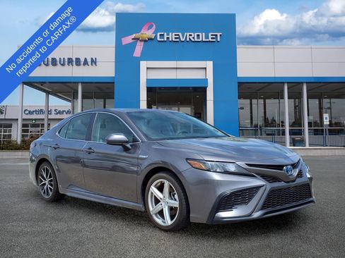 Used 2021 Toyota Camry SE FWD image 3