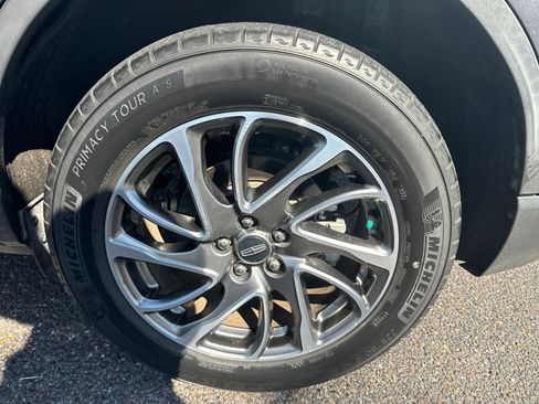 Certified 2022 Lincoln Corsair FWD w/ Equipment Group 101A image 10