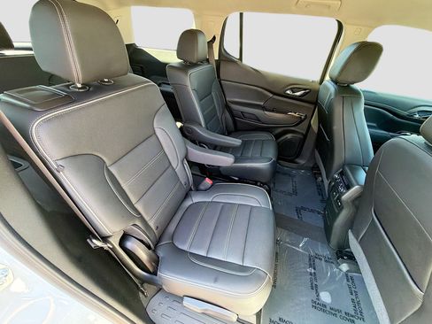 Used 2023 GMC Acadia Denali w/ Denali Technology Package FWD image 29