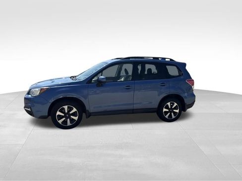 Used 2017 Subaru Forester 2.5i Premium w/ All-Weather Package AWD/4WD image 2