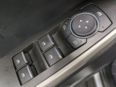 Used 2022 Ford Explorer XLT w/ Class IV Trailer Tow Package image 9