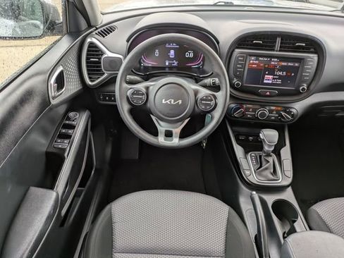 Used 2023 Kia Soul LX w/ Option Group 015 FWD image 16