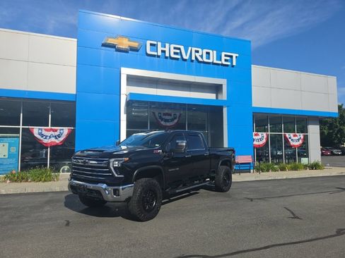 Used 2024 Chevrolet Silverado 3500 LTZ w/ LTZ Premium Package AWD/4WD image 1