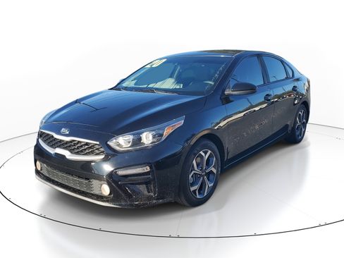 Used 2020 Kia Forte LXS image 3
