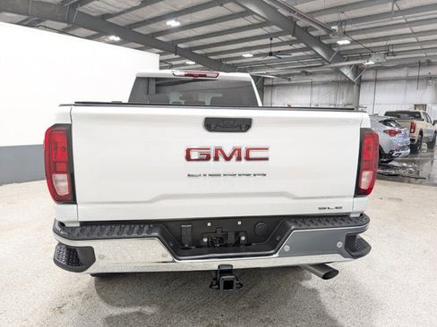 Used 2025 GMC Sierra 2500 SLE w/ SLE Value Package; image 4