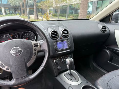 Used 2013 Nissan Rogue SL image 16