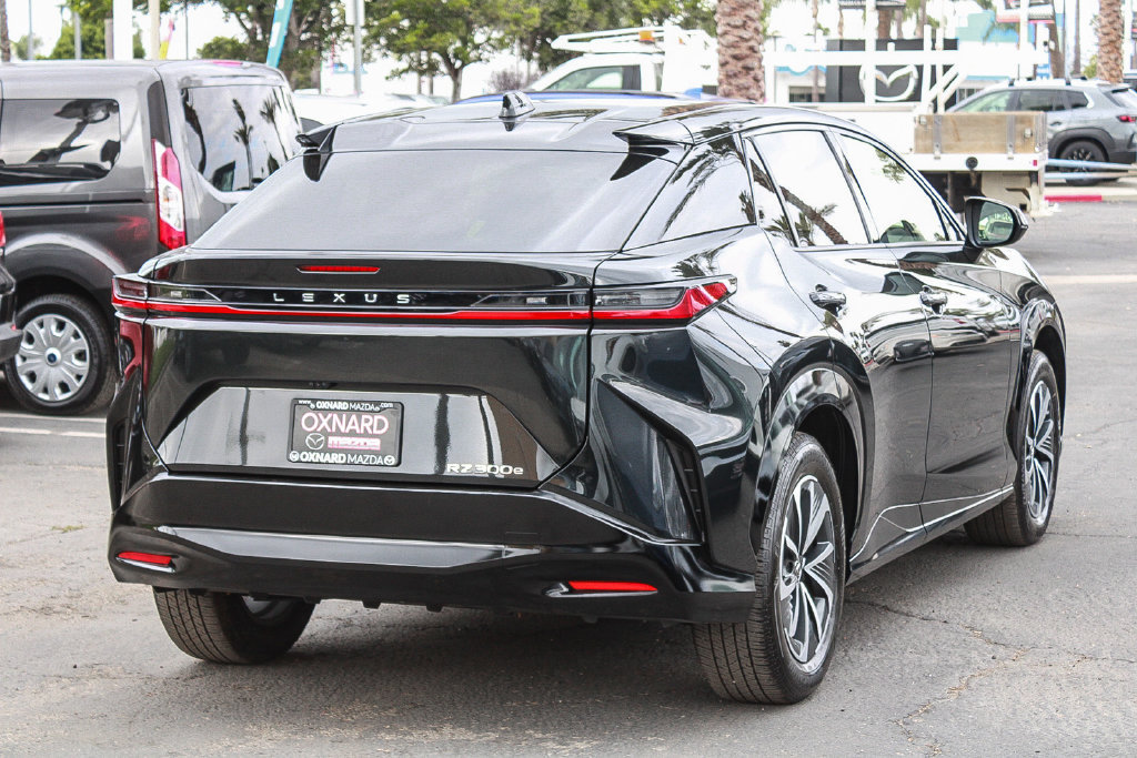 Used 2024 Lexus RZ 300e Premium FWD image 4