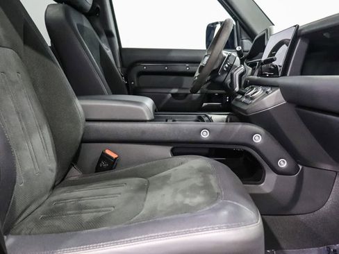 Used 2023 Land Rover Defender 110 V8 AWD/4WD image 17