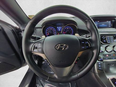 Used 2016 Hyundai Genesis 3.8 RWD image 28